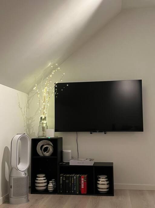 Apartment I Hjertet Av Nordens Paris. *